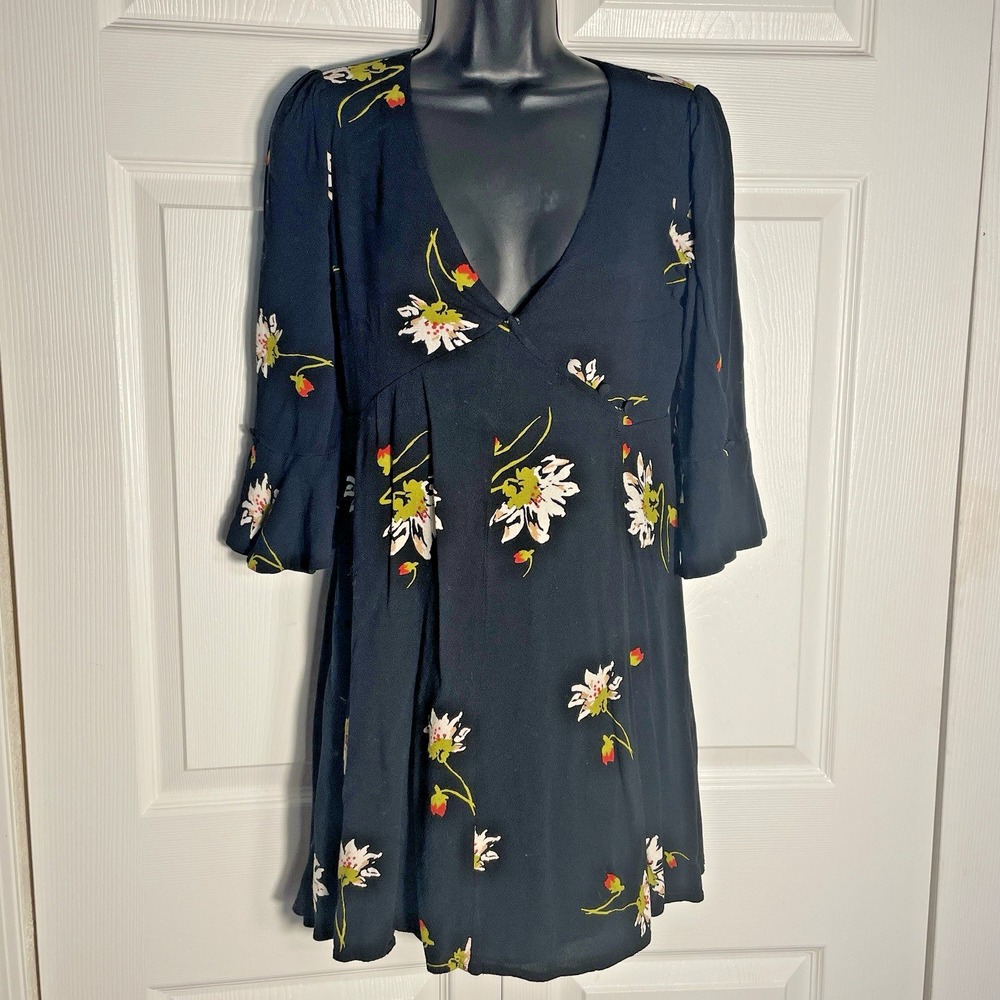 Free People Time Is On My Side Dress Women XS Black Floral Low Cut‎ Plunge Boho
